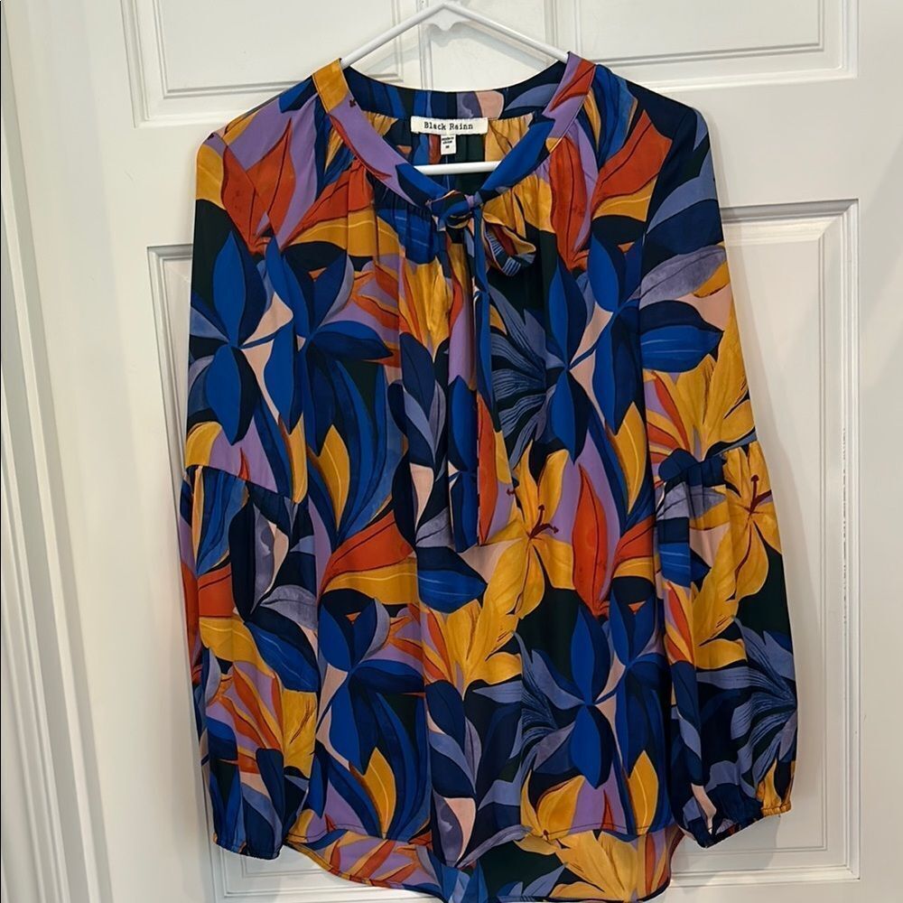 Black rainn new tags floral blouse with tie Front medium